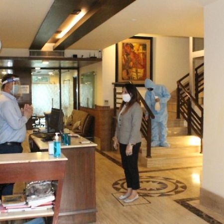 Royal Residence Iffco Chowk Gurgaon Esterno foto