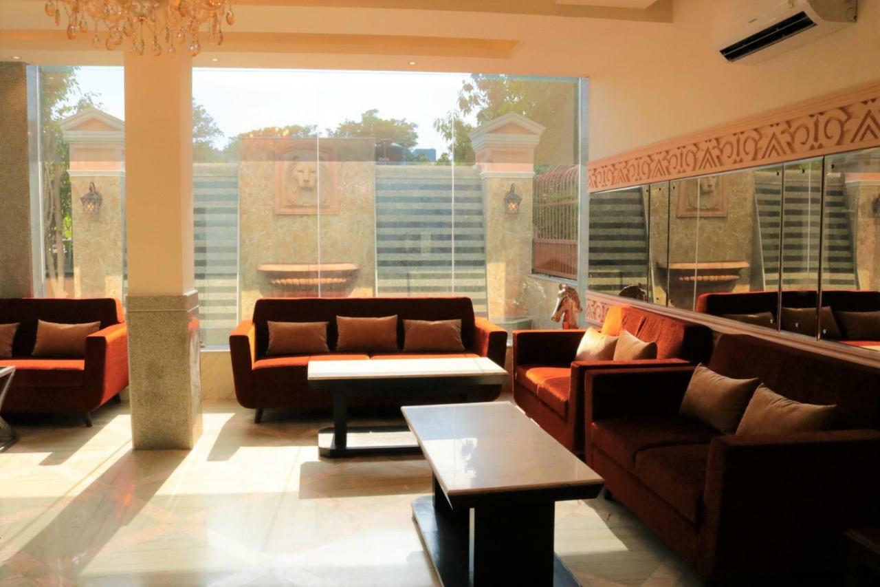 Royal Residence Iffco Chowk Gurgaon Esterno foto
