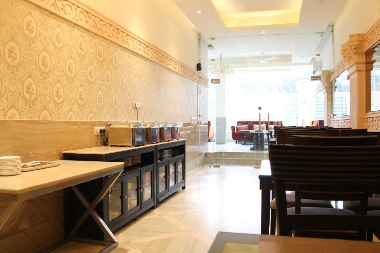 Royal Residence Iffco Chowk Gurgaon Esterno foto