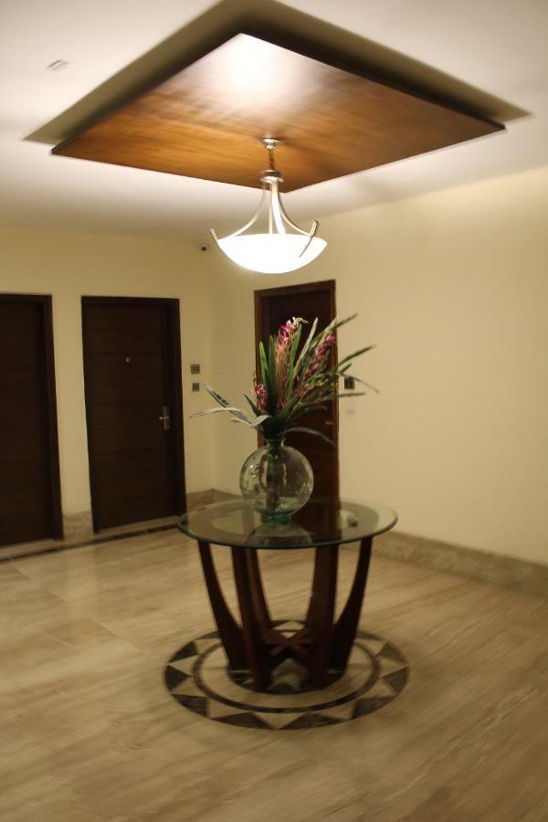 Royal Residence Iffco Chowk Gurgaon Esterno foto