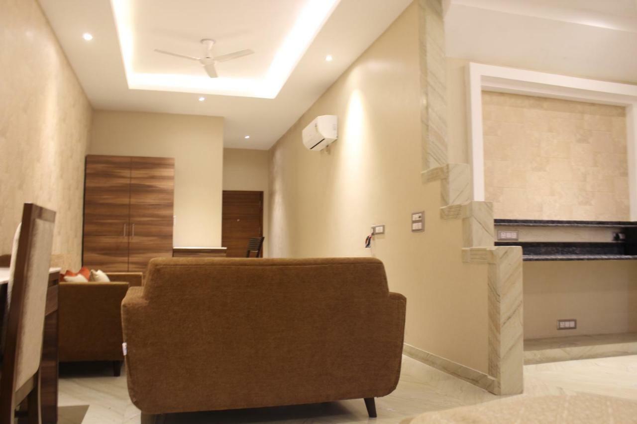 Royal Residence Iffco Chowk Gurgaon Esterno foto