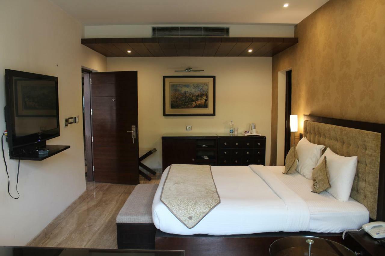 Royal Residence Iffco Chowk Gurgaon Esterno foto