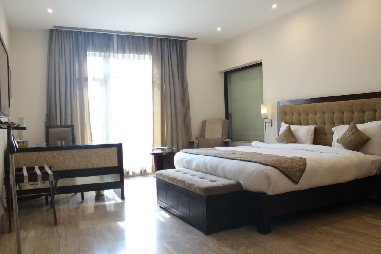Royal Residence Iffco Chowk Gurgaon Esterno foto