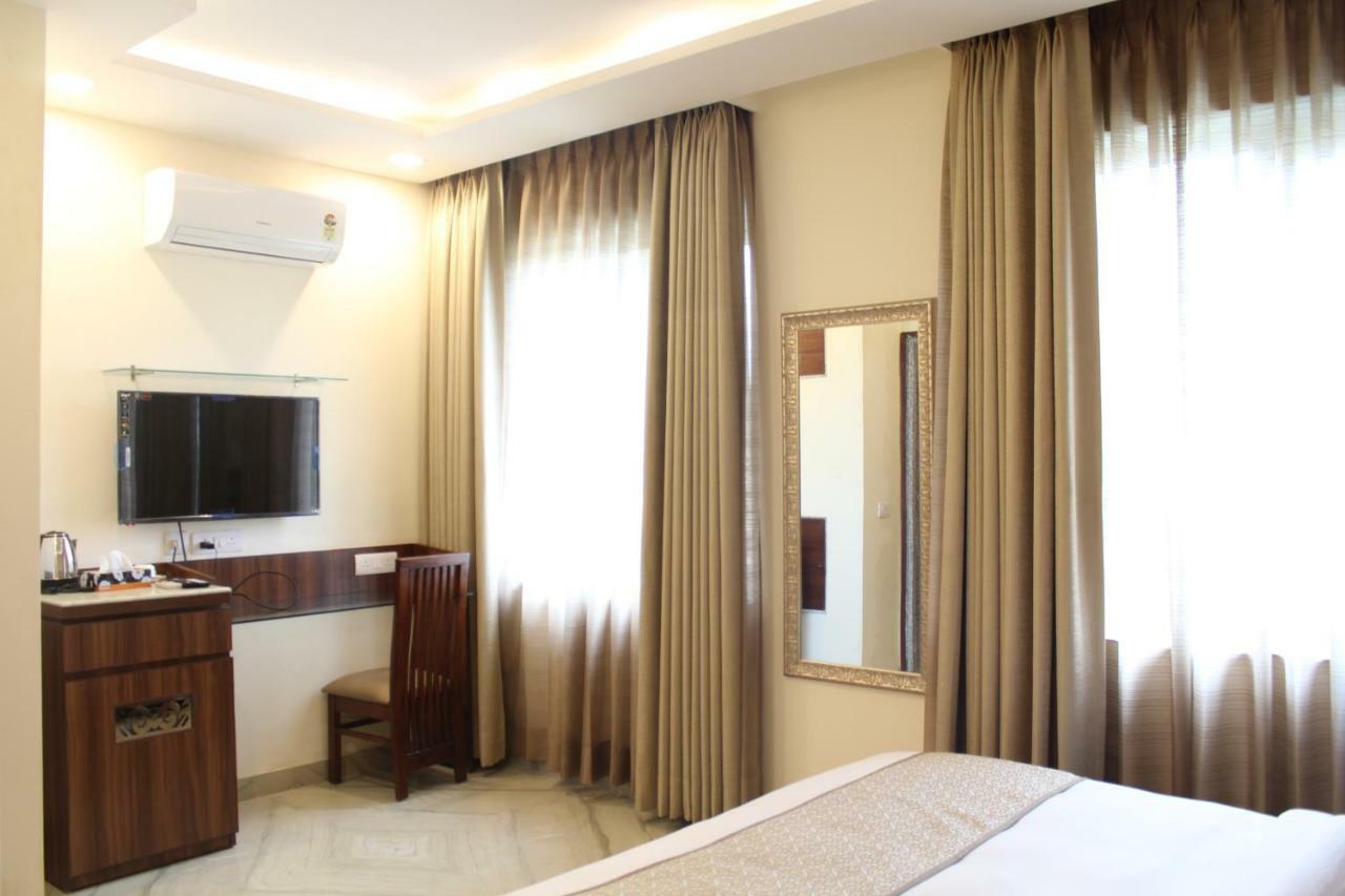 Royal Residence Iffco Chowk Gurgaon Esterno foto