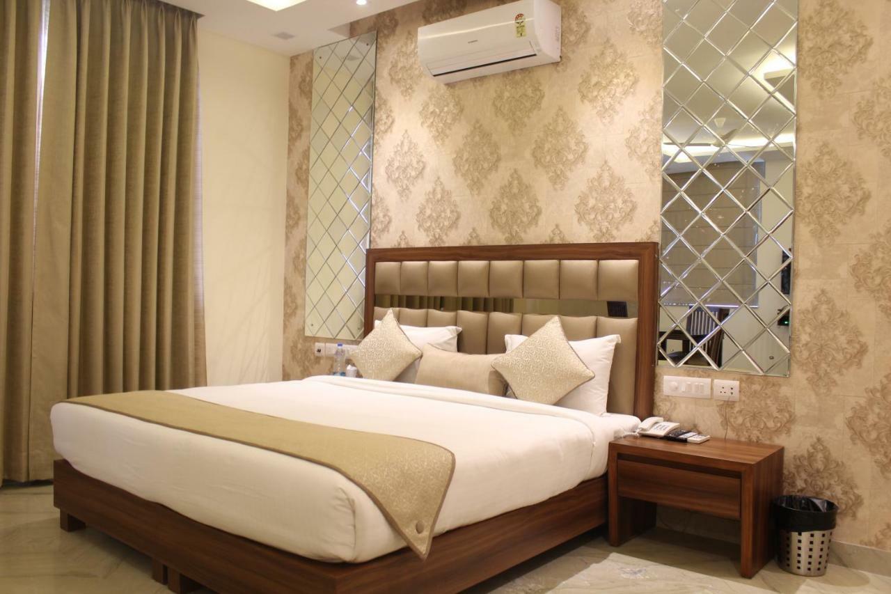 Royal Residence Iffco Chowk Gurgaon Esterno foto