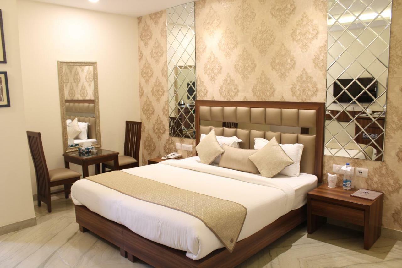 Royal Residence Iffco Chowk Gurgaon Esterno foto
